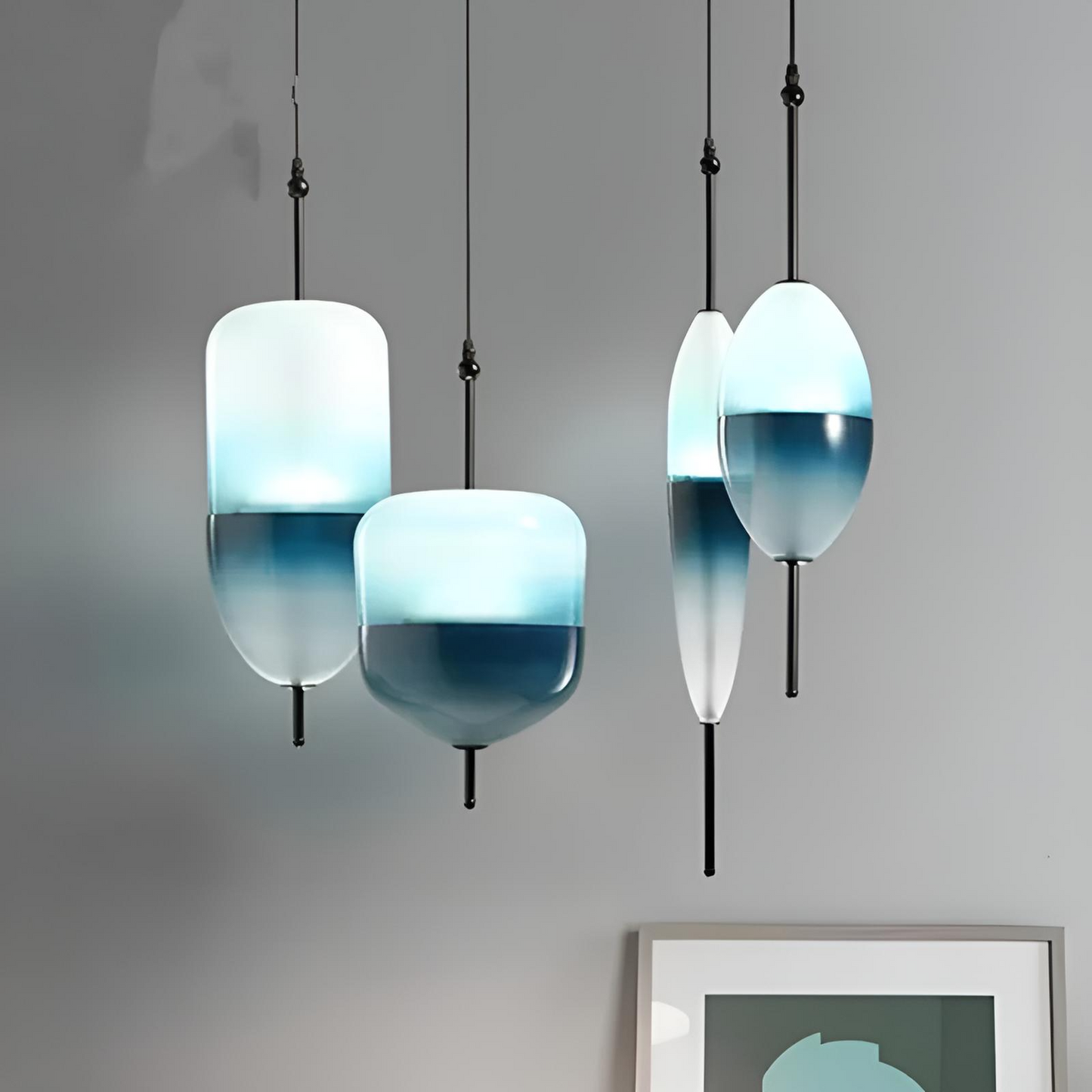 Modern pendellampa i glas med gradient design för vardagsrum och matsal