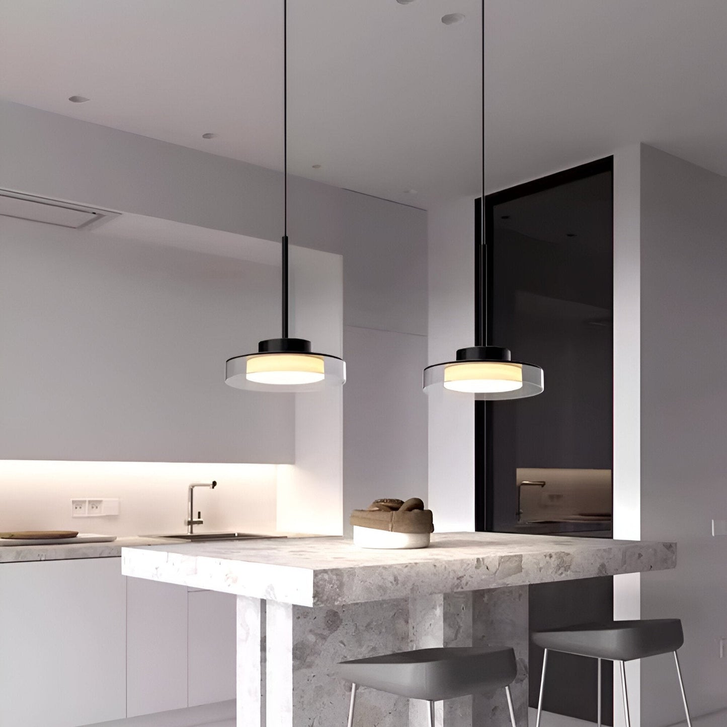 Nordisk modern LED taklampa med tre ljuskällor i järn och akryl för matsal vardagsrum kök