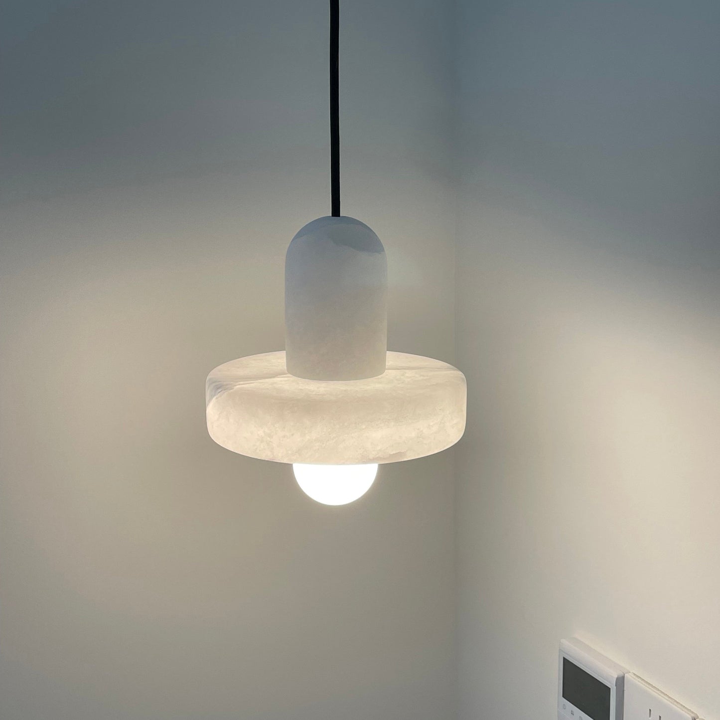 Lyxig marmortaklampa med kopparfäste för kök matsal sovrum