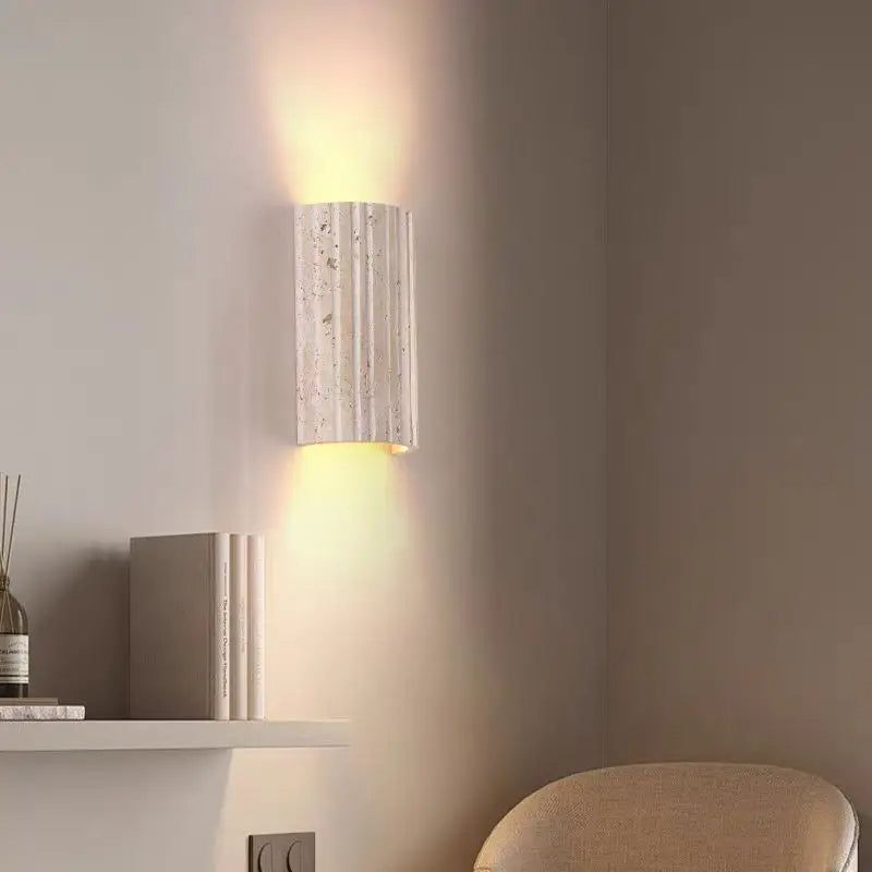 Stoneform | 3D-skuren stenvägglampa – perfekt för sovrum och hall, 1 st