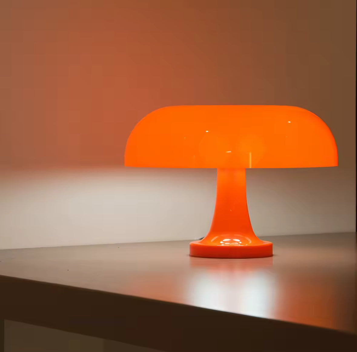Svamplampa bordslampa med dansk design varmvit neutral och kallvit LED belysning