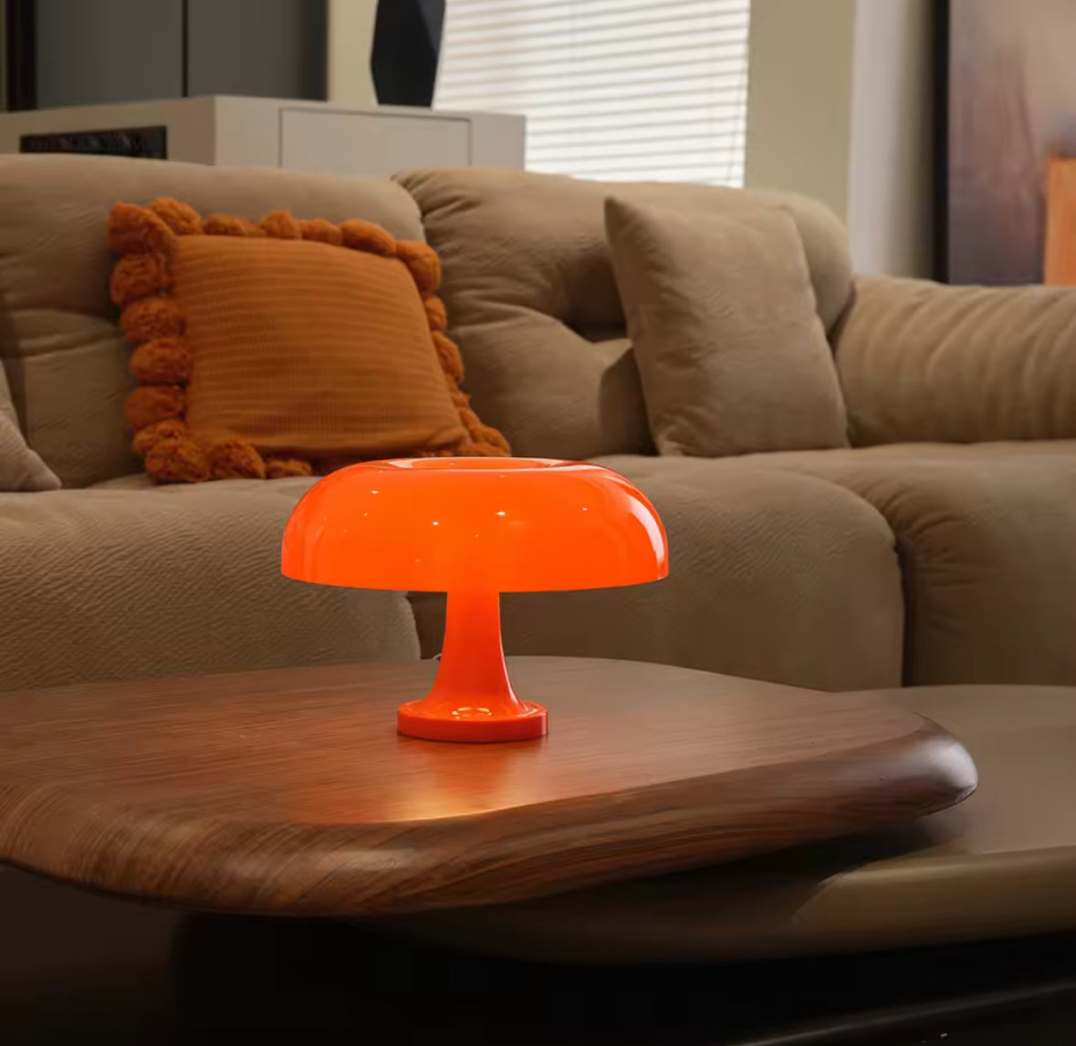 Svamplampa bordslampa med dansk design varmvit neutral och kallvit LED belysning