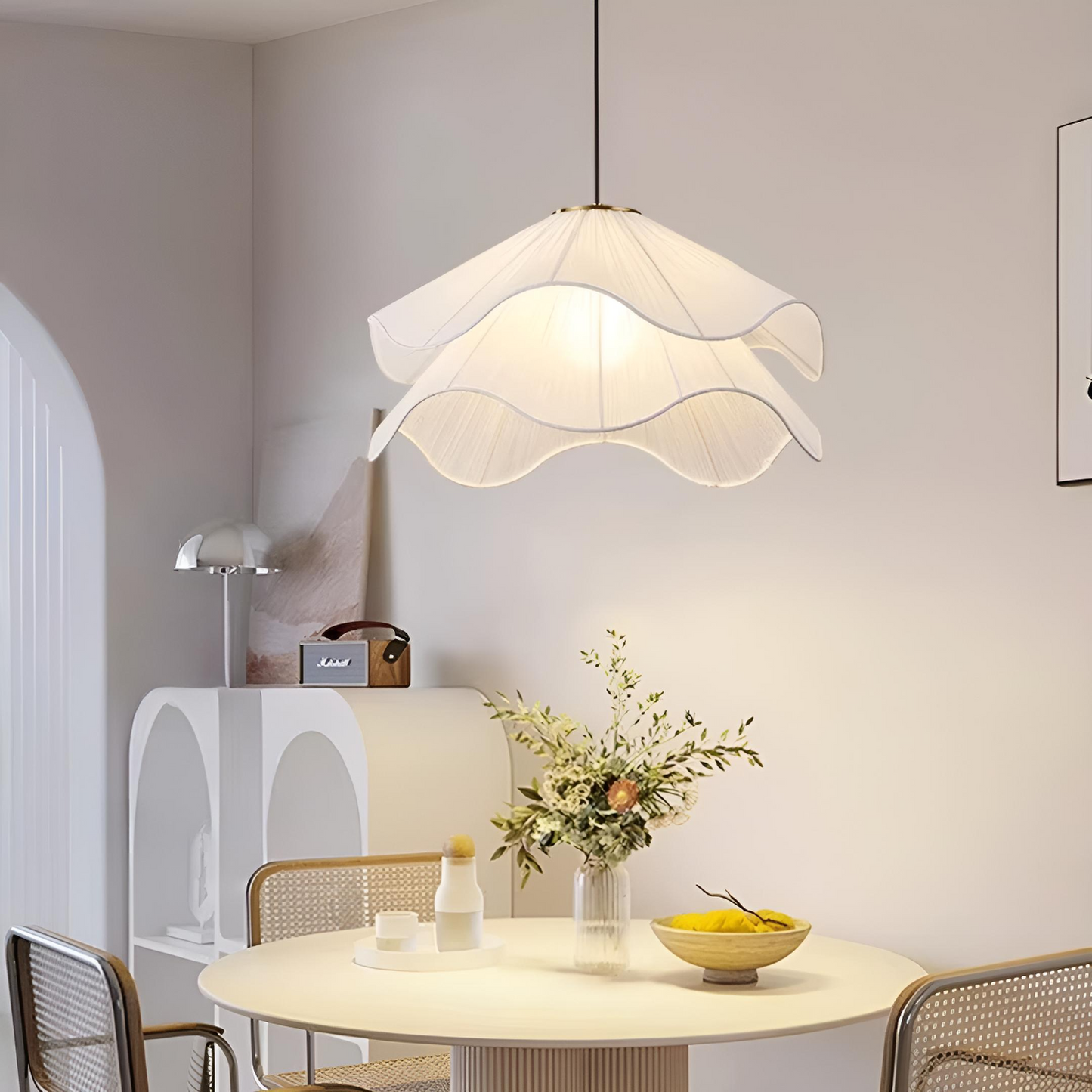Romantisk tygpendellampa med blombladsdesign för sovrum matsal vardagsrum