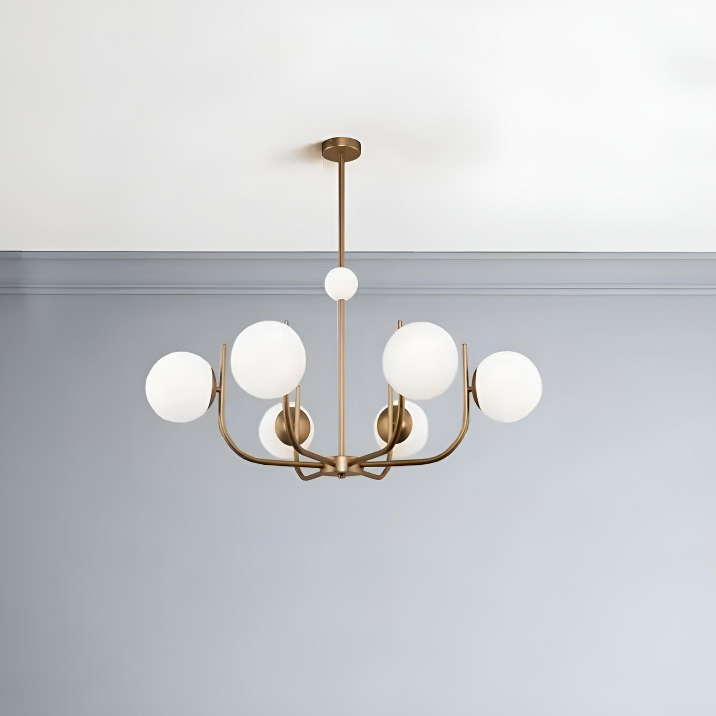 Nordisk takkrona i modern design med vita glaskupor för matsal vardagsrum