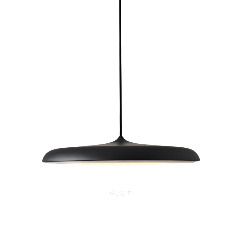 Modern pendellampa i metall med UFO-inspirerad design för matsal kök bar