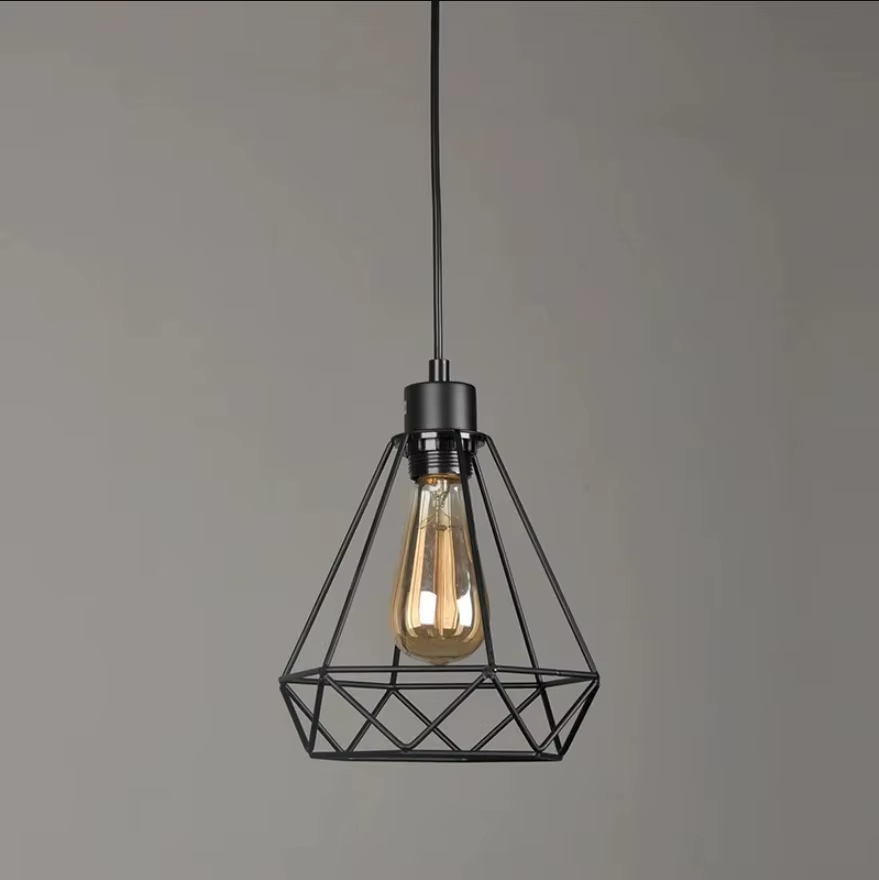 Livo | Industriell taklampa i järn med geometrisk design och modern stil