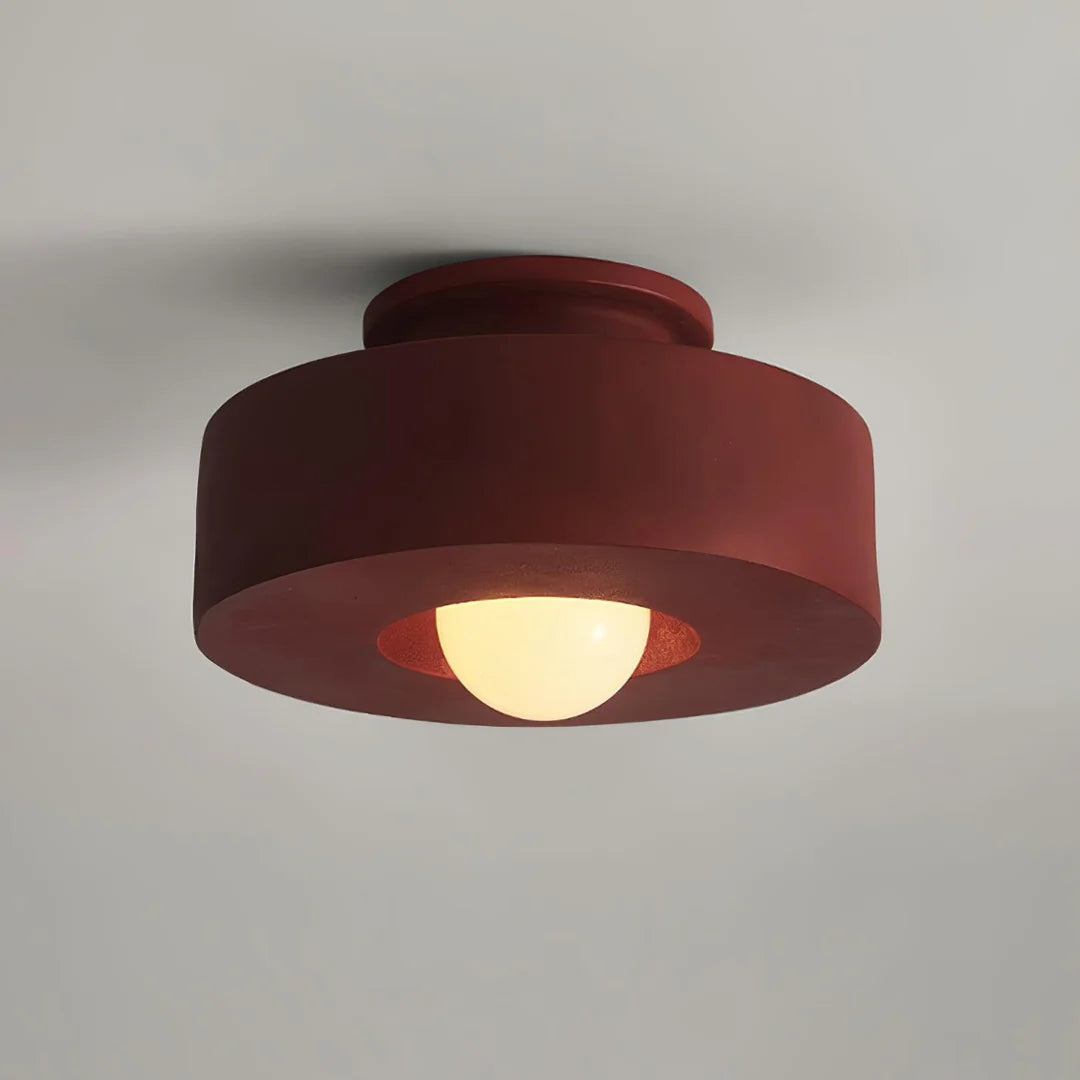Modern taklampa i minimalistisk design med LED och metallfinish