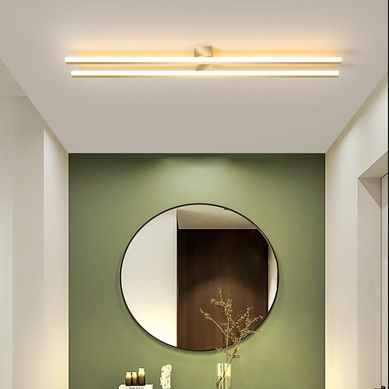 Modern taklampa med dubbla ljuspaneler i minimalistisk design