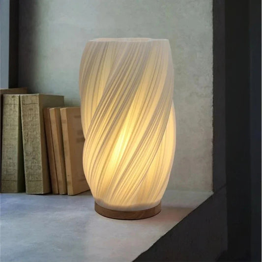 French cream veckad bordslampa med modern design och justerbart LED-ljus