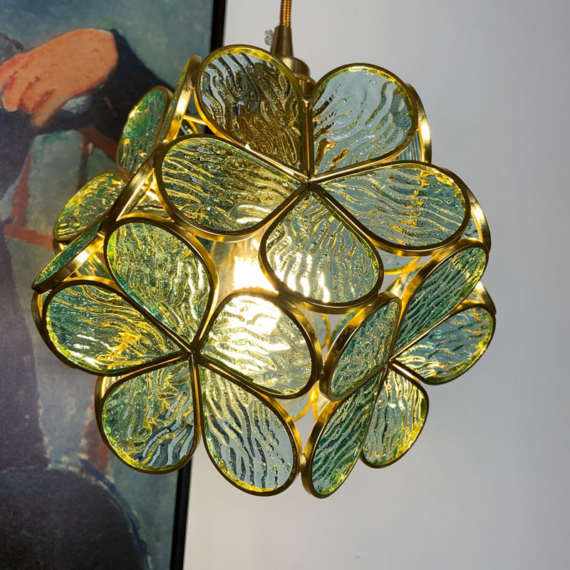 Handgjord glaspendel i blomdesign med mässingsdetaljer för kök sovrum hall