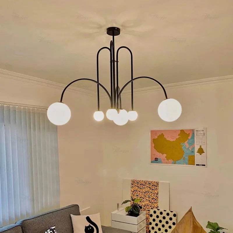 Modern minimalistisk taklampa med flera ljuskällor