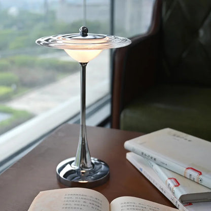 Minimalistisk LED bordslampa i krom futuristisk design med touch och USB laddning