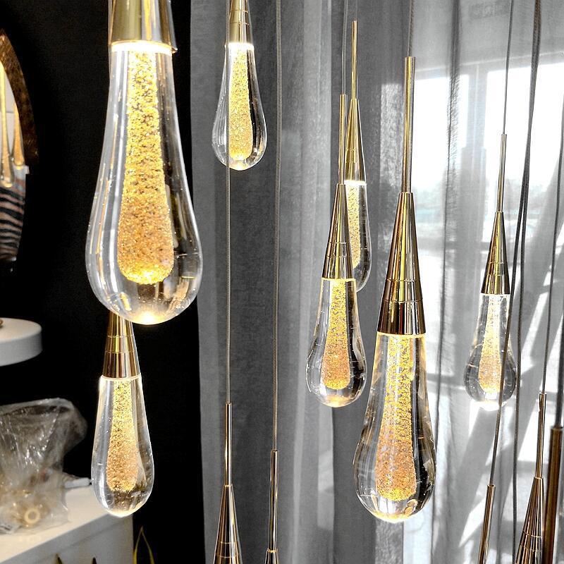 Måninspirerad pendellampa i glas med justerbar höjd och varm LED-belysning