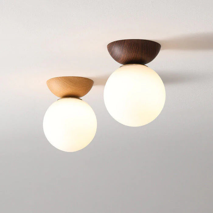 Nordisk LED taklampa i glas med rund opal kupa och träsockel för hall och vardagsrum