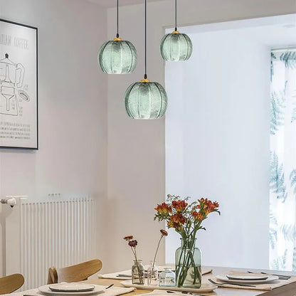 Nordisk glas pendellampa med grönt bladmotiv för matsal vardagsrum sovrum