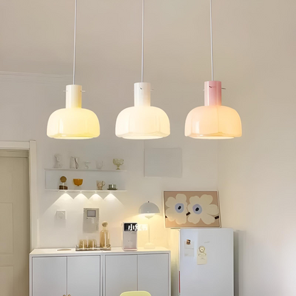 Nordisk pendellampa i färgat glas med justerbar höjd för kök matsal sovrum