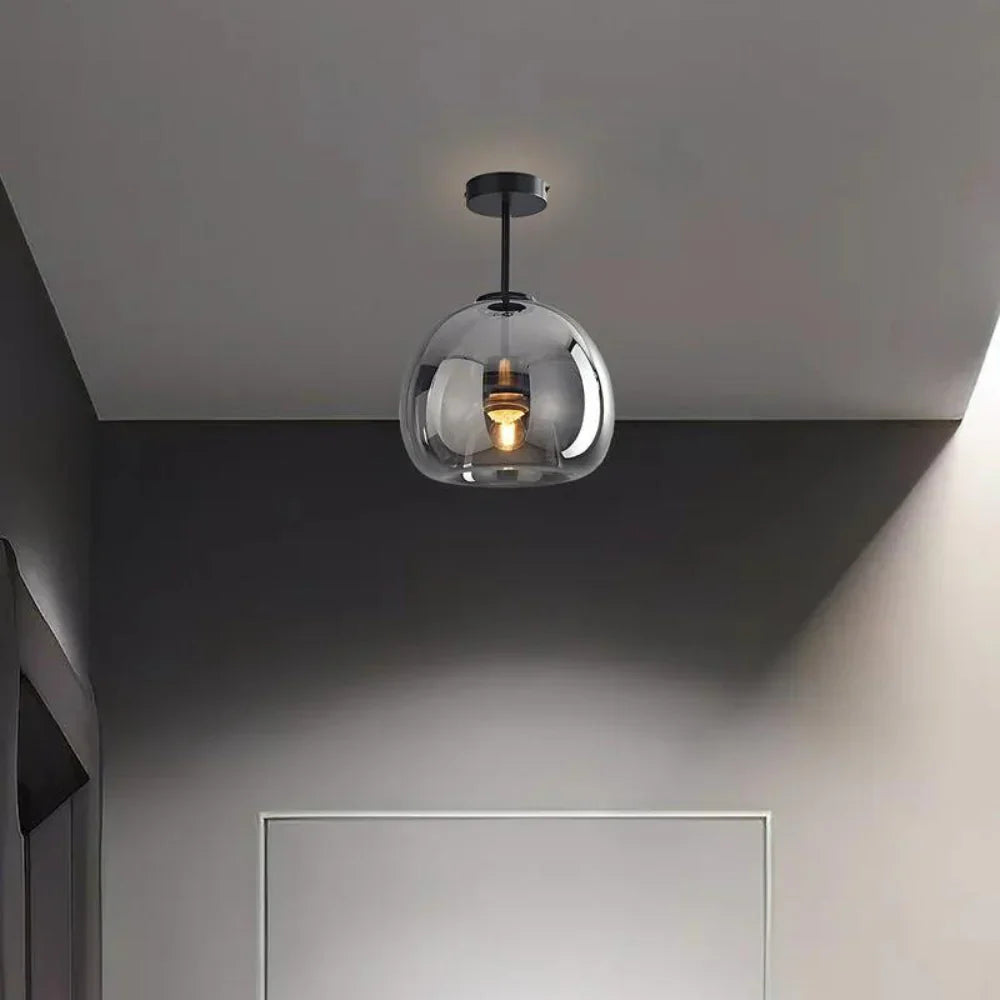 Modern taklampa i svart och guld med glasdetaljer – elegant LED plafond för vardagsrum, sovrum och matsal