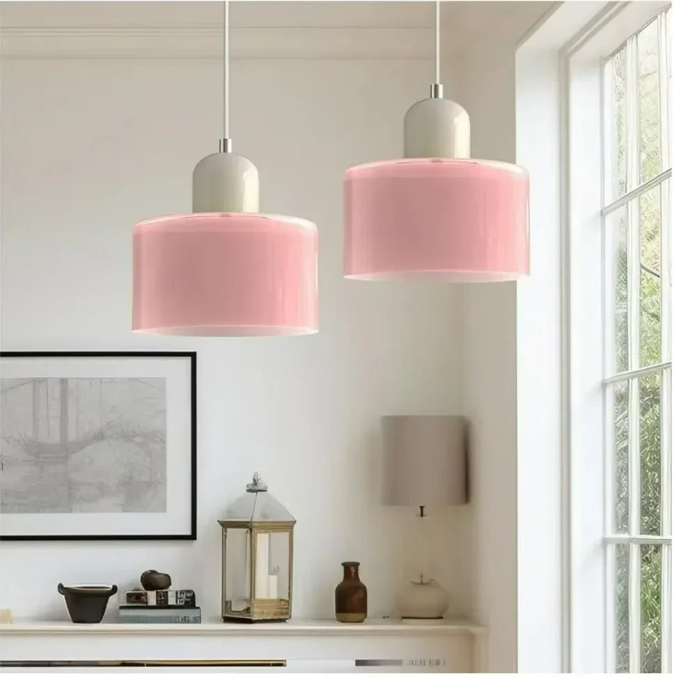 Modern pendellampa i färgat glas med geometrisk design