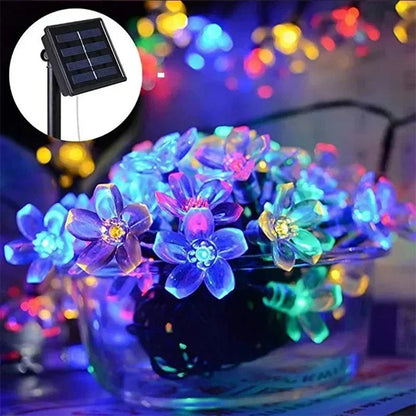 Blossomaura | Solcells körsbärsblomsljus – LED-slinga för trädgård och uteplats
