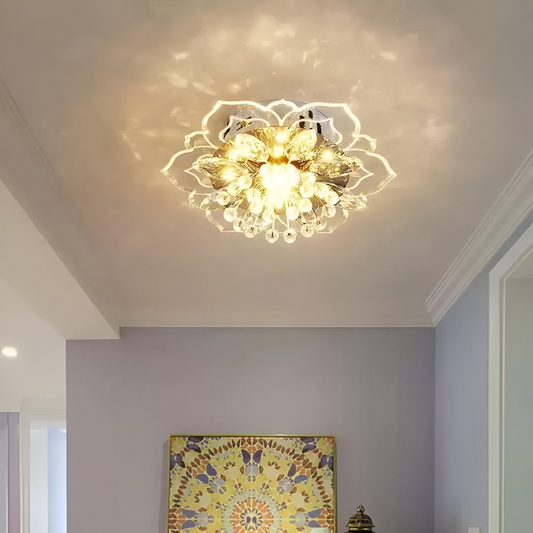 Modern taklampa med kristalldetaljer i blomdesign