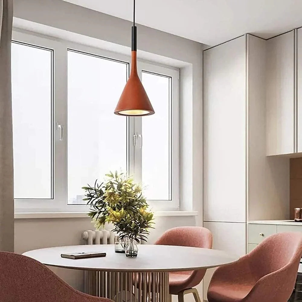 Nordisk konformad pendellampa i metall för kök matsal bar och vardagsrum