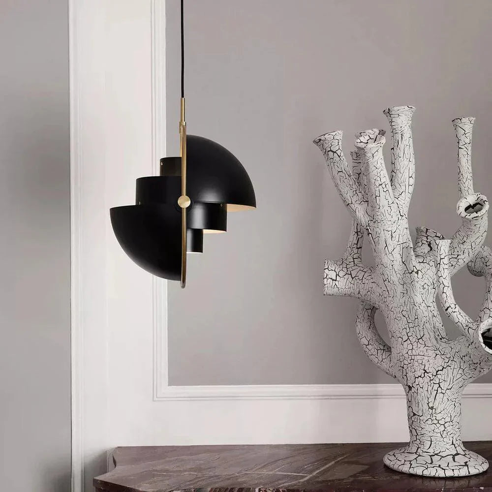 Skandinavisk pendellampa i minimalistisk design för kök matsal och vardagsrum