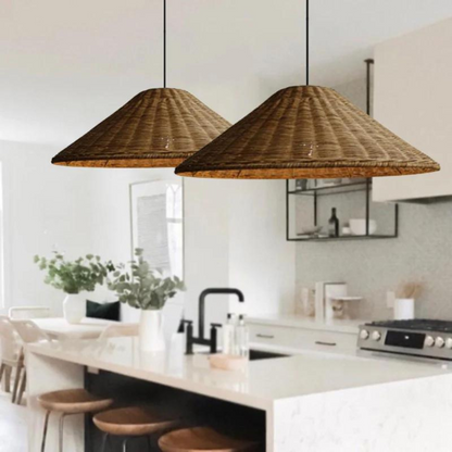 Handgjord rottinglampa i boho och japandi stil för kök vardagsrum matsal