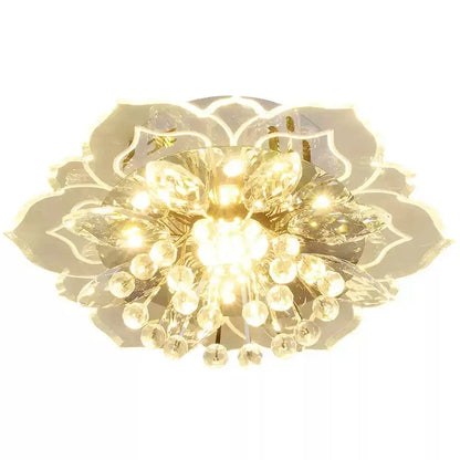 Modern taklampa med kristalldetaljer i blomdesign