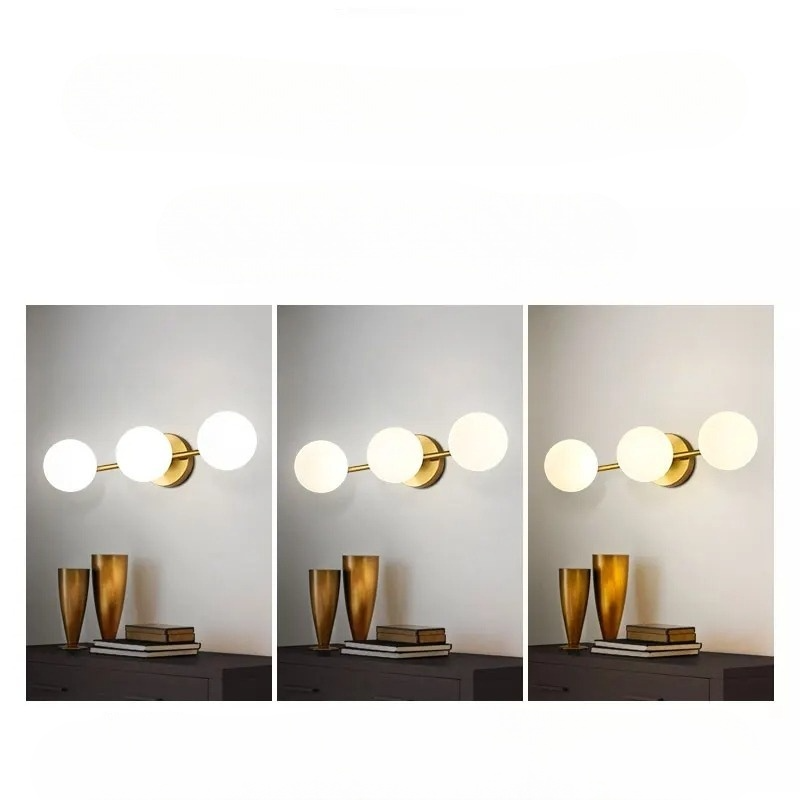 Nordic Vägglampa med Tre Frostade Glasglober LED Svart Metall