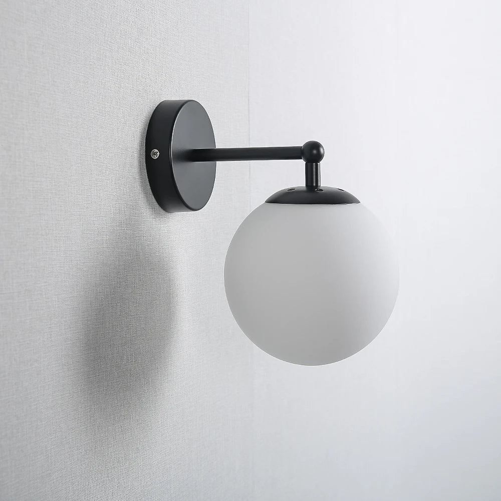Nordic Vägglampa med Dubbel eller en Glasglob LED Svart Metall E27 Armatur