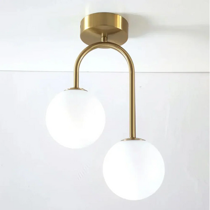 Modern taklampa i metall och glas – elegant LED-belysning för vardagsrum och sovrum