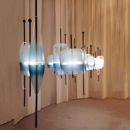 Modern pendellampa i glas med gradient design för vardagsrum och matsal