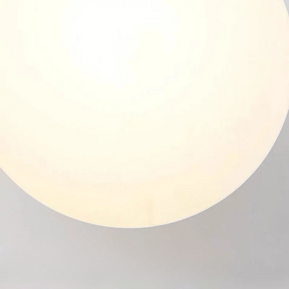 Nordic Vägglampa med Tre Frostade Glasglober LED Svart Metall