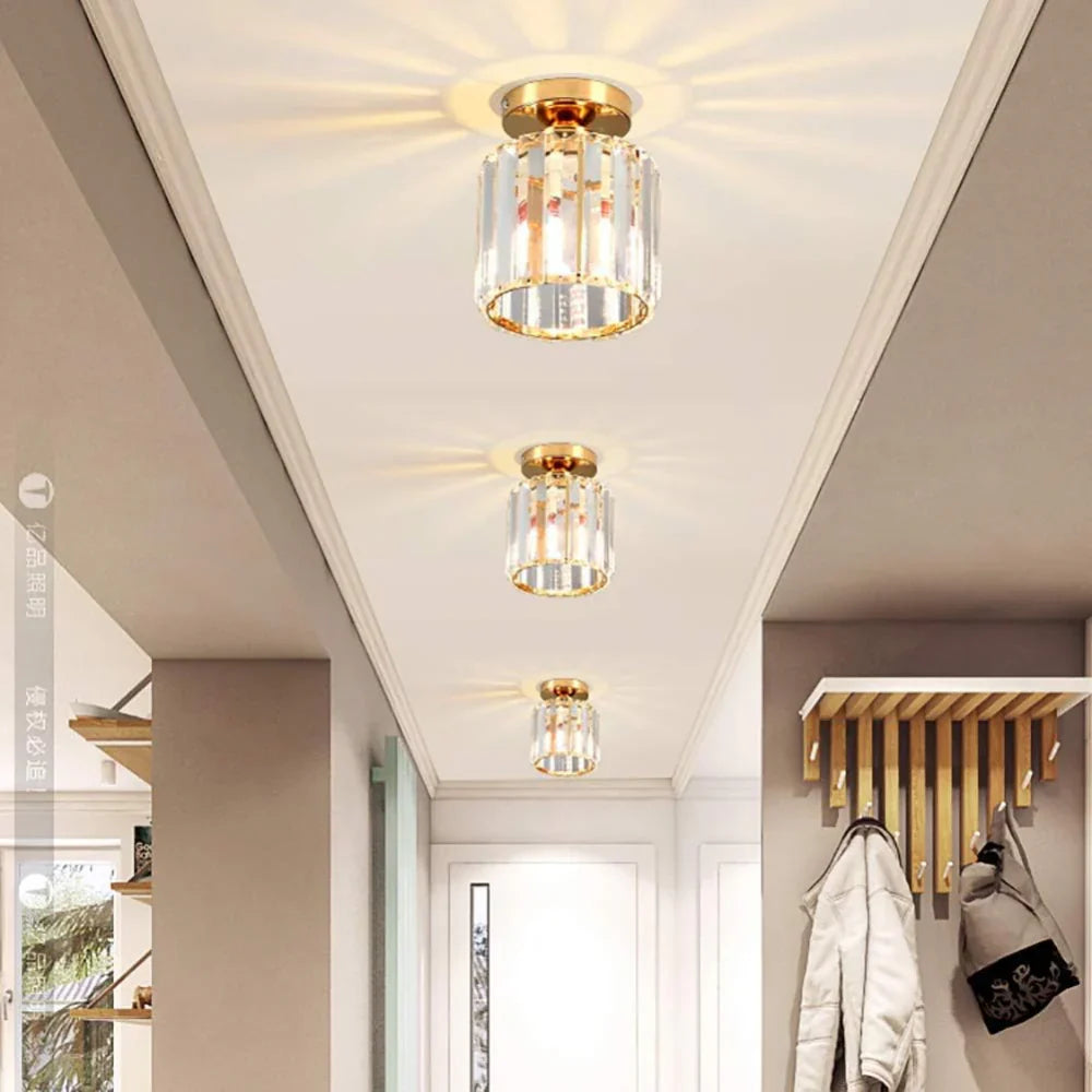 Modern taklampa i minimalistisk design för vardagsrum och sovrum