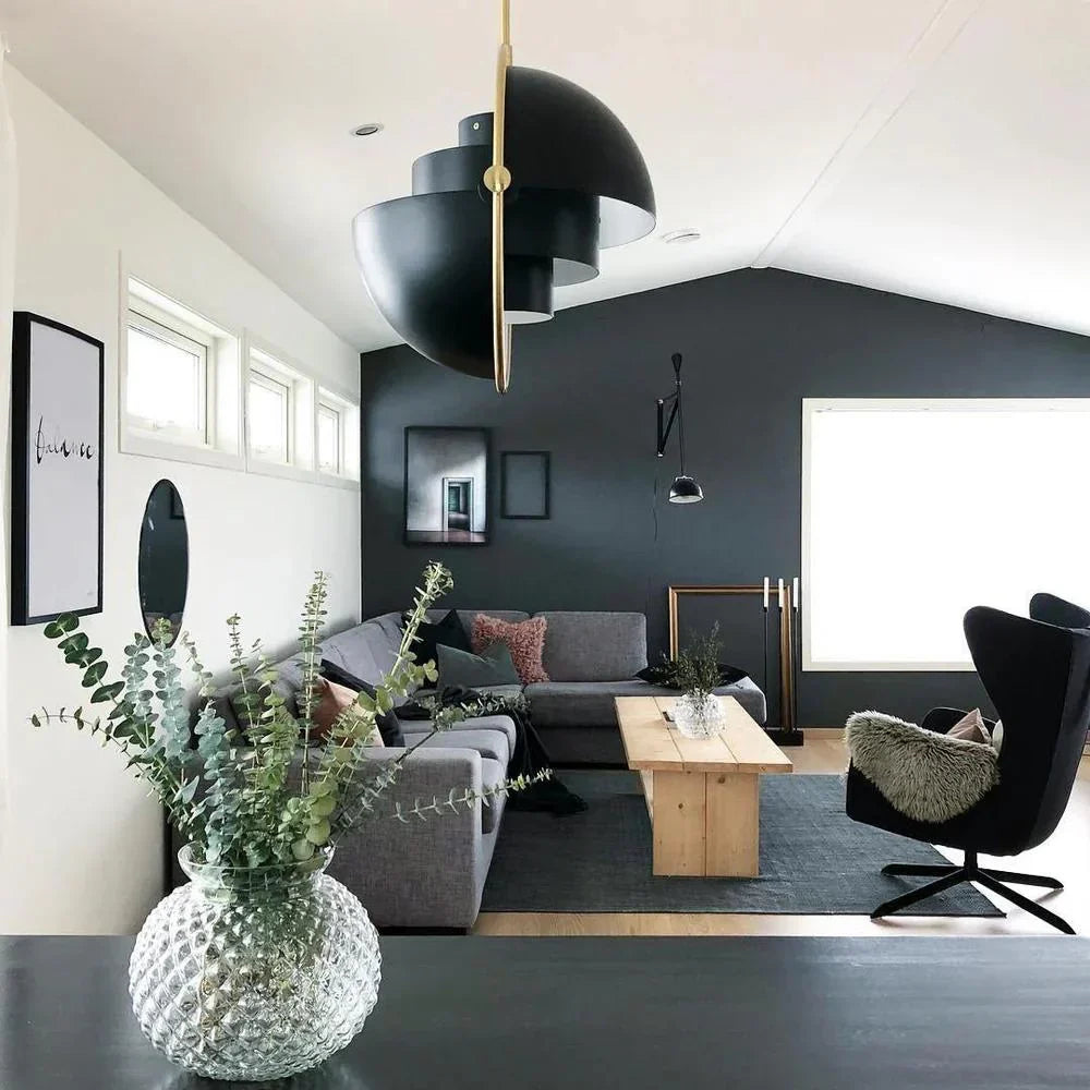 Skandinavisk pendellampa i minimalistisk design för kök matsal och vardagsrum