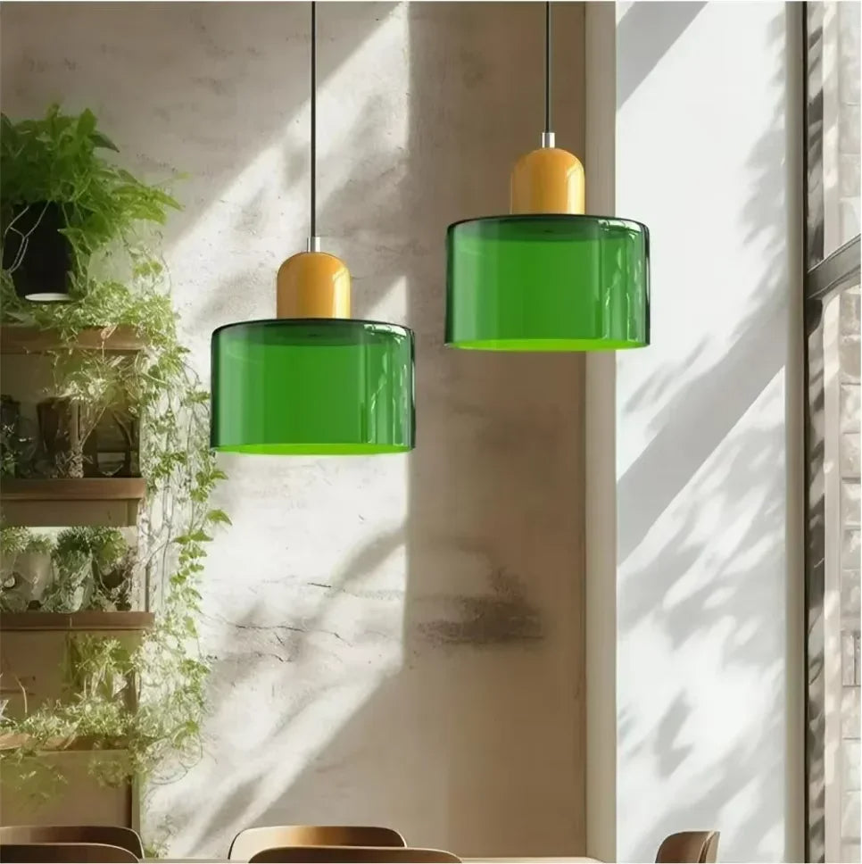 Modern pendellampa i färgat glas med geometrisk design