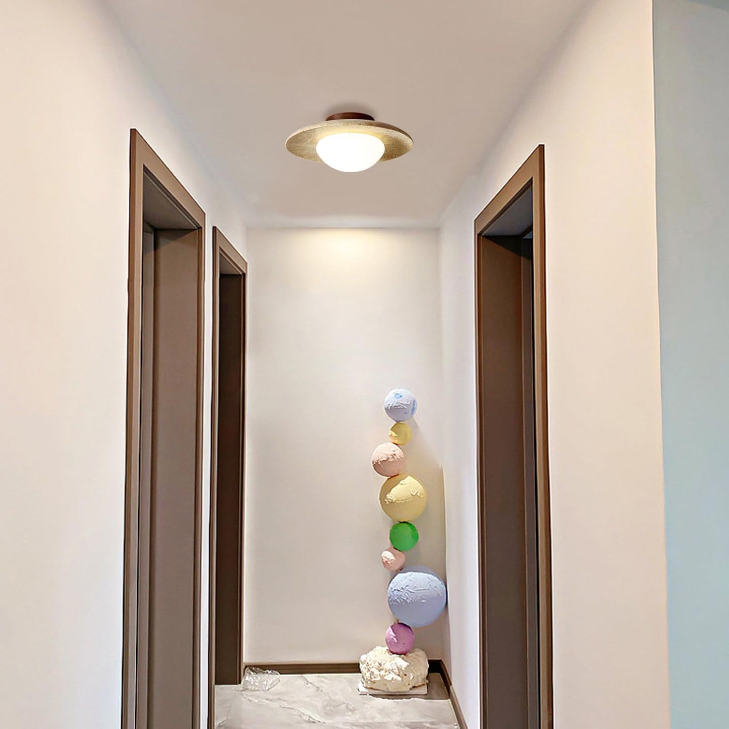 LED Taklampa i Gult Travertin – Nordisk Plafond i Naturlig Sten för Korridor och Hall