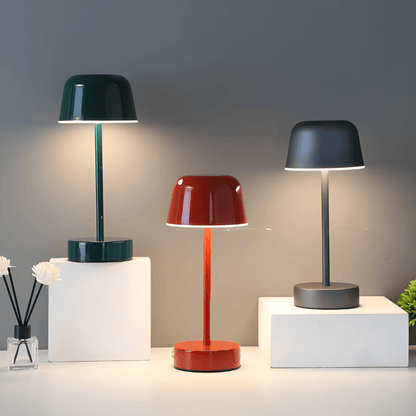 Retro färgglad LED bordslampa i metall med dimbart ljus och sladdlös design