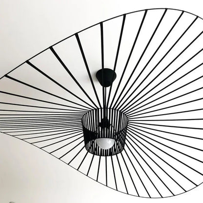Nordisk Vertigo taklampa i metall asymmetrisk design för matsal vardagsrum sovrum