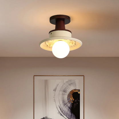 Rund taklampa i trä och resin – modern plafond med tidlös elegans för vardagsrum och sovrum