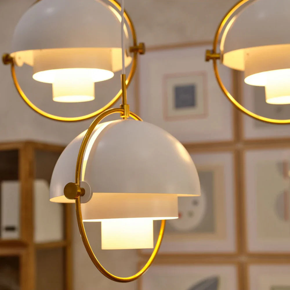 Skandinavisk pendellampa i minimalistisk design för kök matsal och vardagsrum