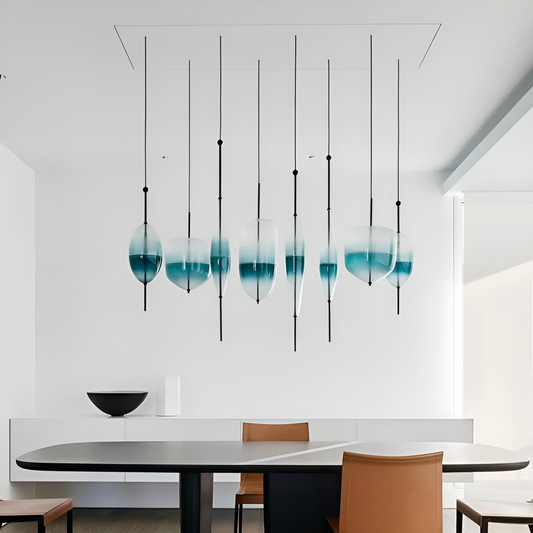 Modern pendellampa i glas med gradient design för vardagsrum och matsal