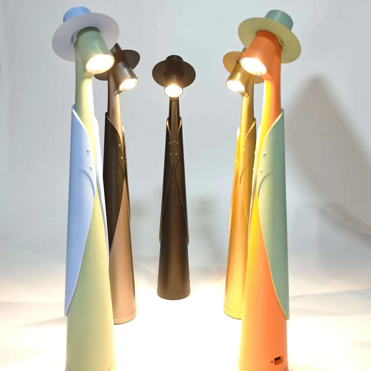 Glowaura | Uppladdningsbar LED-lampa med touch – steglös dimning för bord och sovrum