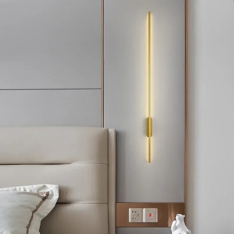 Linelux | Modern LED-vägglampa i svart eller guld för stilfull inredning