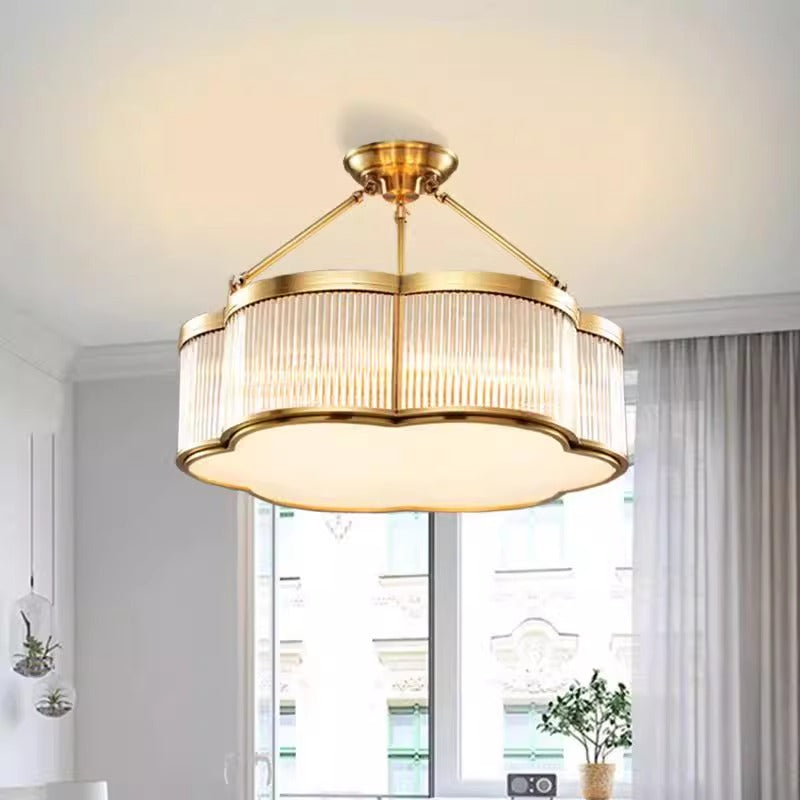 Elegant Hänglampa i Glas och Mässing – Modern Quatrefoil Taklampa för Inomhusbelysning