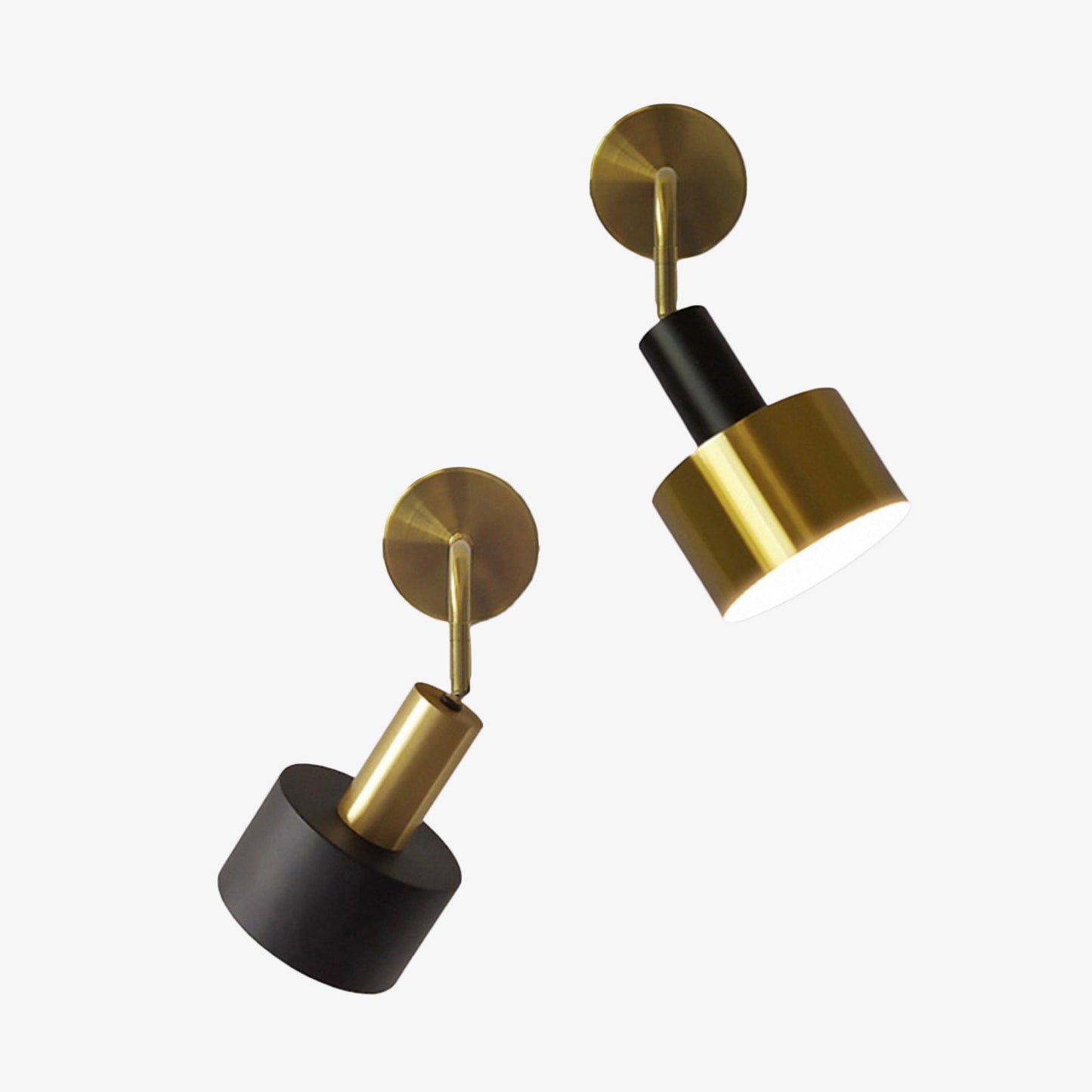 Modern vägglampa i metall med elegant design för sovrum och vardagsrum