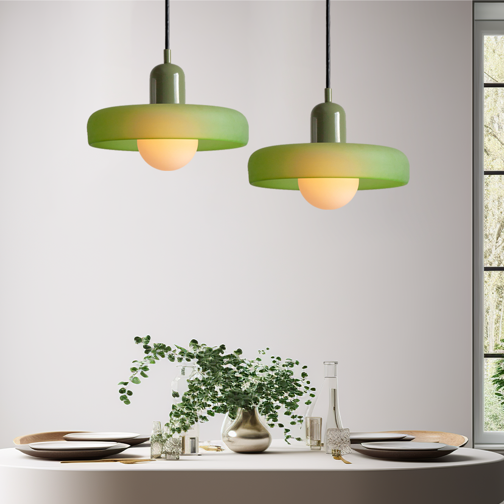 Pendellampa i färgat glas med cylinderform och justerbar höjd