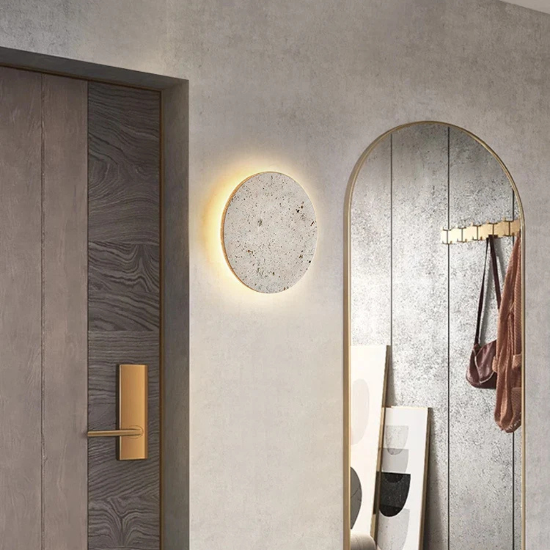 Rund vägglampa i natursten med varm LED-belysning för sovrum och vardagsrum