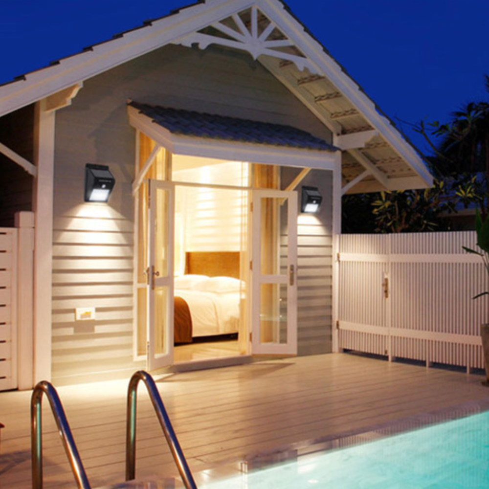 Solcellsdriven utomhus vägglampa LED i svart för terrass och trädgård