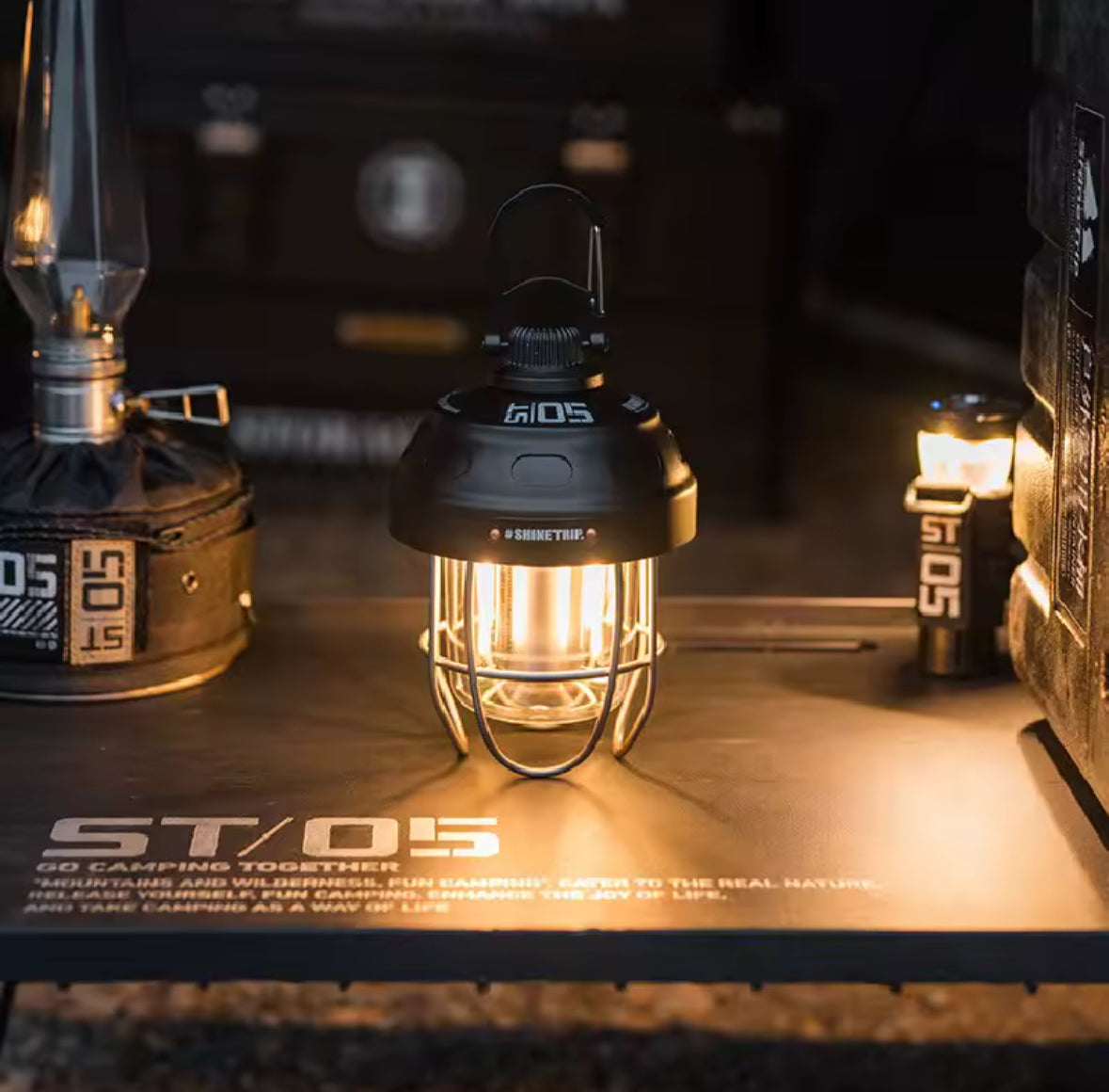 Campinglampa med lång batteritid USB laddning och dimbar LED belysning för utomhusbruk